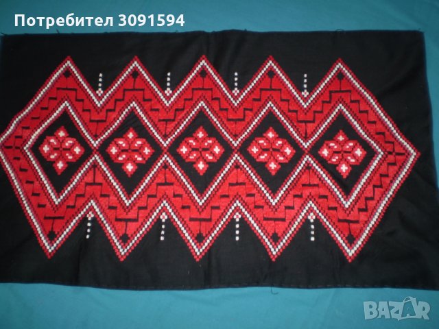 Винтидж ръчно бродирана покривка ковьор за стена черно червено, снимка 2 - Антикварни и старинни предмети - 35572139