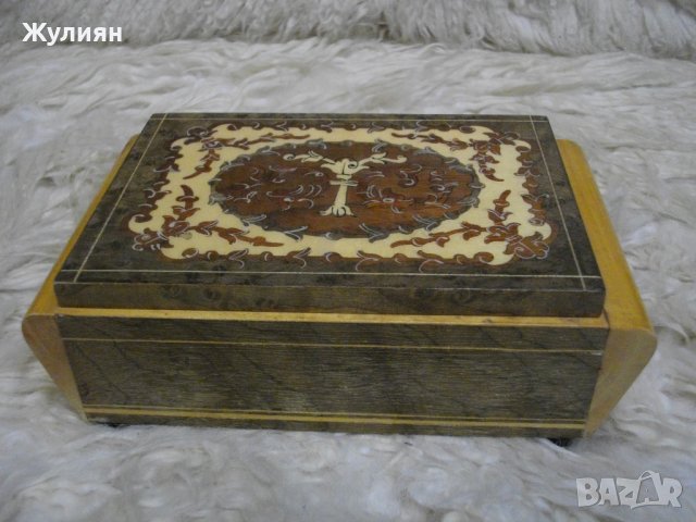 СТАРА МУЗИКАЛНА КУТИЯ ЗА БИЖУТА, снимка 1