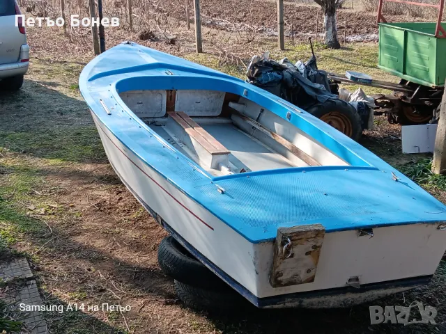 Продавам непотопяема, фабрична лодка за спорт и риболов., снимка 2 - Воден транспорт - 49297296