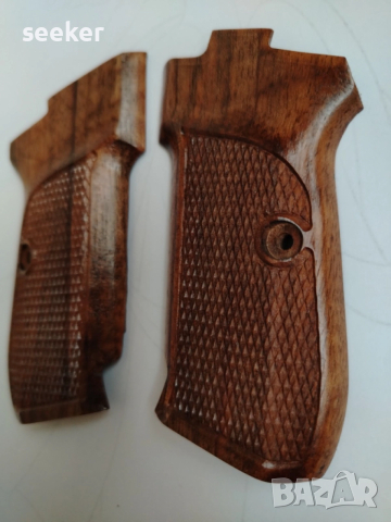 Дървени чирени за CZ 82/83, снимка 4 - Оборудване и аксесоари за оръжия - 51425275