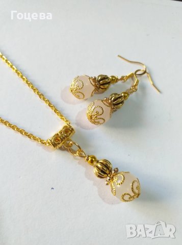 Красивият ни нов комплект бижута с камъни Бял кварц и богати орнаменти в цвят злато , снимка 11 - Бижутерийни комплекти - 35117281