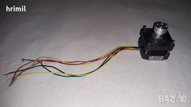 Стъпково моторче от флопи 5,25 инча (за Правец), снимка 2 - Други - 36807220