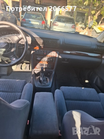 Продавам Audi A4 Avant 2.6 quattro V6 атмосферен двигател бензин, снимка 4 - Автомобили и джипове - 52239284