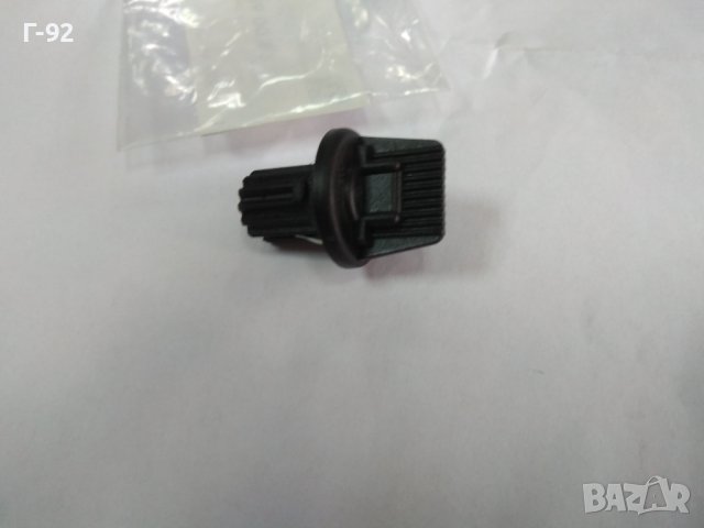 A1648260082**NEU**MERCEDES-BENZ**W164**ML-GL**ФАСУНГА ЗА ГАБАРИТИТЕ В ЗАДНИЯТ СТОП , снимка 14 - Части - 39761982