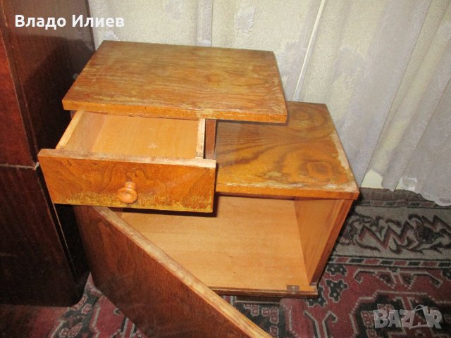 Нощни шкафчета с орехов фурнир, снимка 2 - Шкафове - 30171155