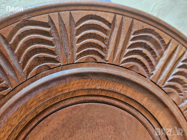 Декоративни чинии с дърворезба, снимка 3 - Антикварни и старинни предмети - 51377080