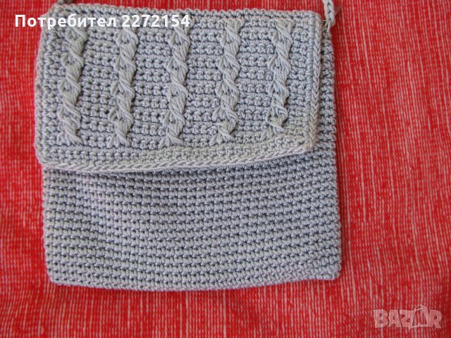 Ръчно плетена чантичка, снимка 1 - Чанти - 28646374
