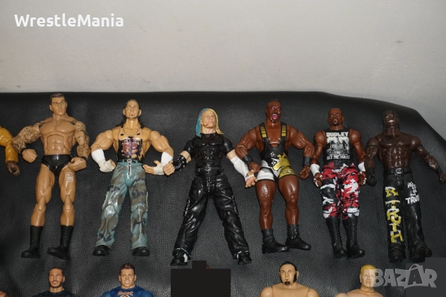 33 Кеч Фигури Lita/Lana/Test/D-Von Dudley/Samoa Joe/The Undertaker/Shane Douglas/The Miz/Seth Rollin, снимка 3 - Колекции - 51856261