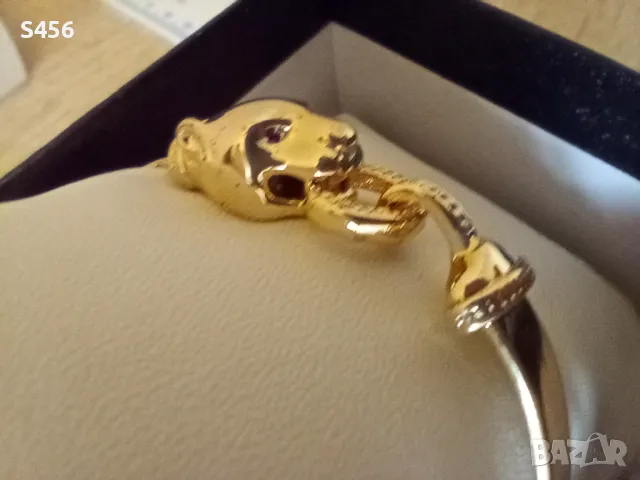 Гривна, гривни Cartier,обеци Cartier 