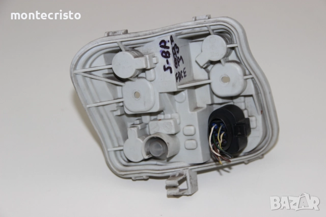 Дясна платка стоп Audi A3 8P facelift 5 врати sportback (2008-2012г.) десен ламподържач 8P4945258D, снимка 2 - Части - 51631338