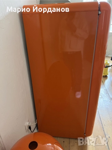 SMEG хладилник с фризер, снимка 2 - Хладилници - 52214641