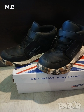 детски обувки два чифта , снимка 2 - Детски боти и ботуши - 52438205