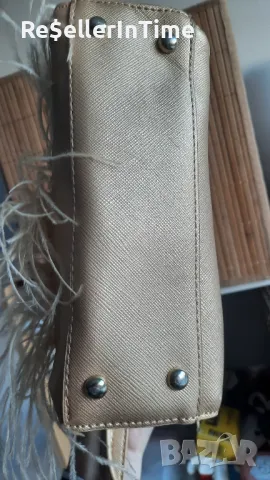 Чанта с пера + подарък нов ключодържател Carpisa , снимка 2 - Чанти - 47997510