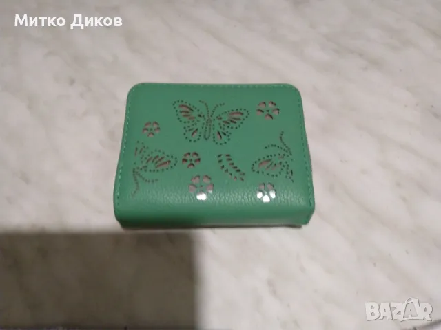 Женско кожено портмоне ново 11х9см