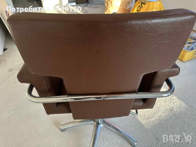 Два броя фризьорки столове , снимка 13 - Столове - 53101485