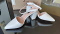 бели обувки, снимка 1 - Дамски обувки на ток - 44900762