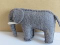  Слон -екологично чиста играчка от филц, ръчна изработка, снимка 2