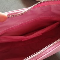 Малка дамска кожена чанта за рамо в розов цвят, снимка 18 - Чанти - 43733574
