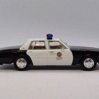 Chevrolet Caprice Metropoliten Police 1987 от филма Терминатор-2 - мащаб 1:43 Greenlight нов в кутия, снимка 3 - Колекции - 44065425