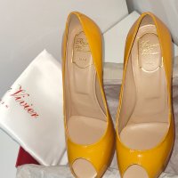 Roger Vivier обувки,размер 37.5,нови,с торбичка за съхранение,без кутия., снимка 1 - Дамски елегантни обувки - 40431802