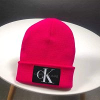 Дамска зимна шапка Calvin Klein - Различни цветове, снимка 6 - Шапки - 43238304