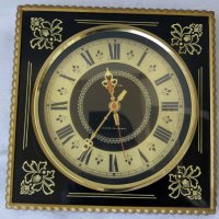 Руски Часовник Янтар, снимка 2 - Антикварни и старинни предмети - 43143103
