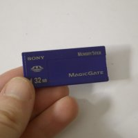 Memory stick карта памет 32MB, снимка 3 - Чанти, стативи, аксесоари - 43542820