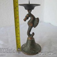  Стар свещник с морско конче метал, снимка 2 - Други ценни предмети - 28874209