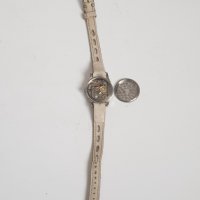 Дамски механичен часовник Tissot, снимка 7 - Антикварни и старинни предмети - 34932426