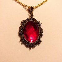 Прелестно колие и медальон с рубинено червен кристал кабошон в цвят антично Злато., снимка 5 - Колиета, медальони, синджири - 27637673