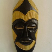 Продавам 2 винтидж африкански маски., снимка 1 - Други - 36888025