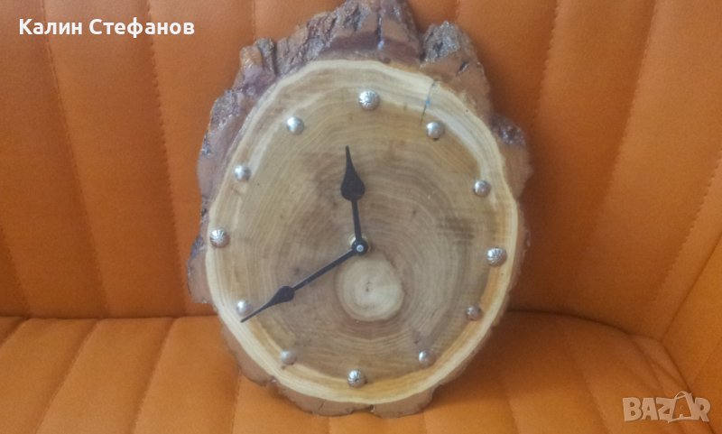 Стенен часовник, от резен на пън, дървен, снимка 1