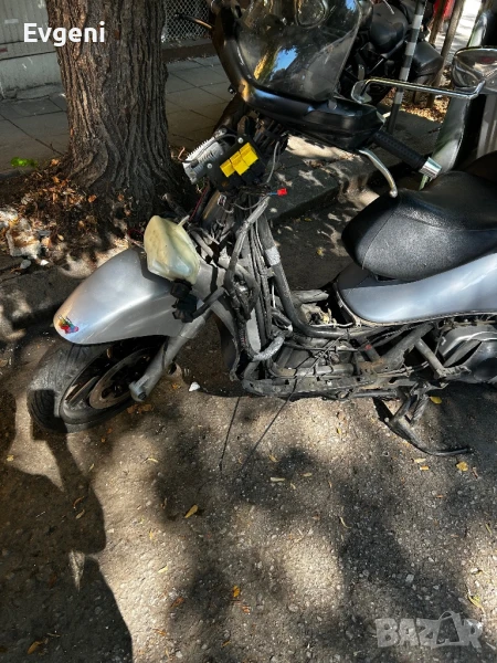 Пиаджо бевърли на части , снимка 1