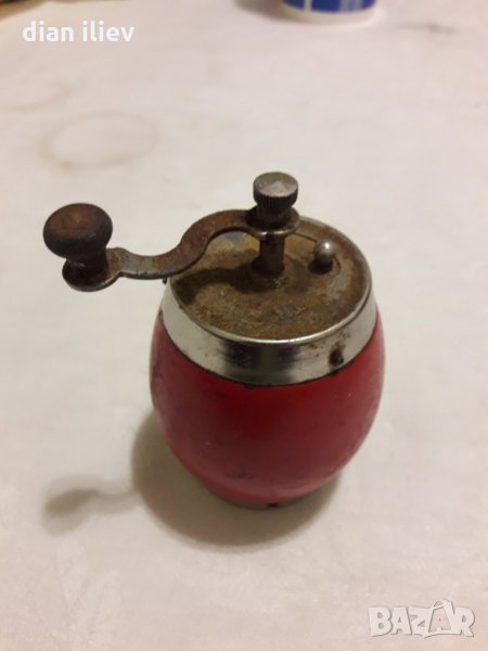 Ретро мелничка, снимка 1