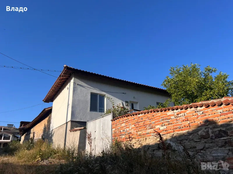 Къща с двор с.Оборище Панагюрище, снимка 1