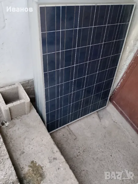 Използвана фотоволтаична система за вила 2000 вата 220волта,8 панела.Хибриден инвертор., снимка 1