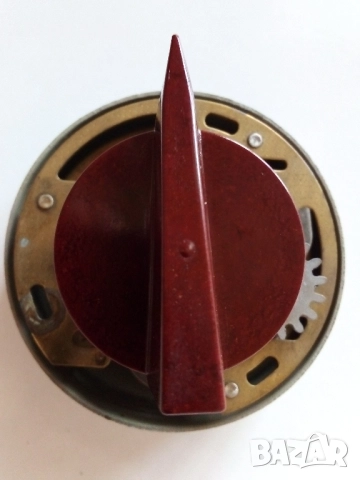 Часовников механизъм от соц-а, снимка 2 - Антикварни и старинни предмети - 51780187