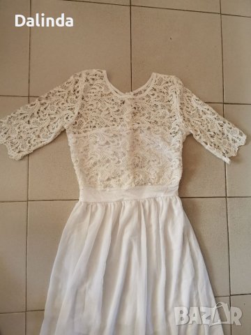 Нежна рокля в бяло, снимка 4 - Рокли - 38497076