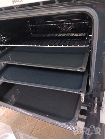 Свободно стояща печка с керамичен плот Gorenje с две години гаранция!, снимка 2 - Печки, фурни - 53064878