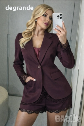 Дамски комплект от две части сако и къси панталонки