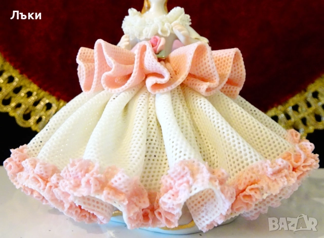 Порцеланова фигура Дрезденска дантела., снимка 2 - Статуетки - 51695339