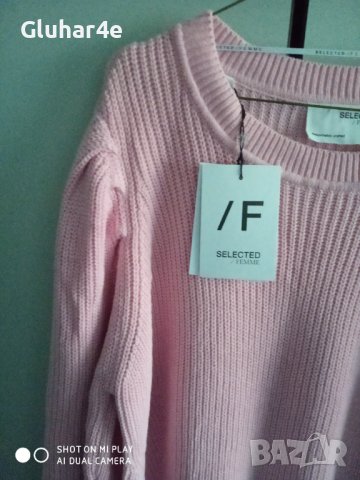 Нов пуловер Selected Femme.