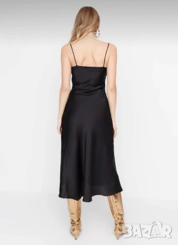 сатенена рокля , снимка 2 - Рокли - 51059721