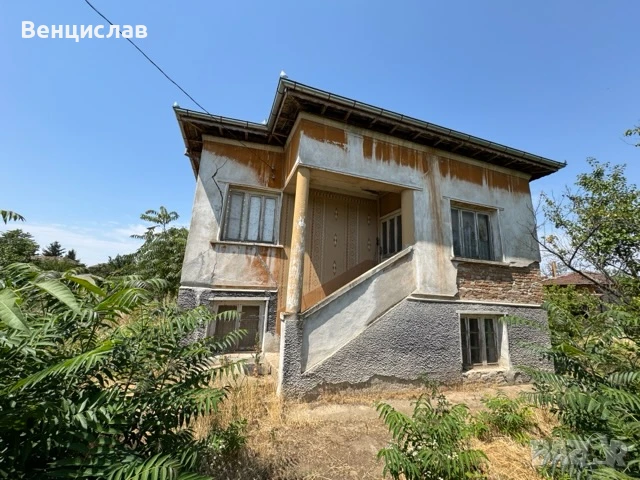 Продавам къща във с.Кутово