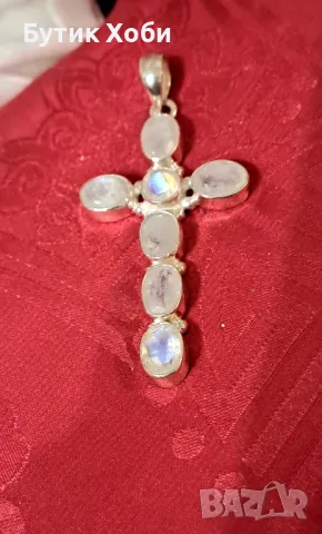 Сребърно кръстче бял опал, снимка 3 - Колиета, медальони, синджири - 49923911