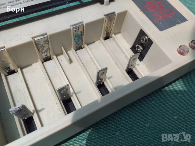 Универсално зарядно за акумулаторни батерии, снимка 5 - Друга електроника - 33140638