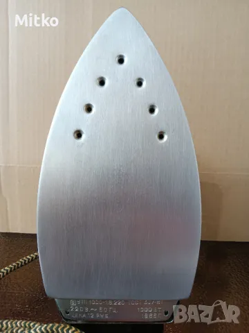 Автентична ютия производство СССР 1000W 1986г., снимка 3 - Други ценни предмети - 49277706