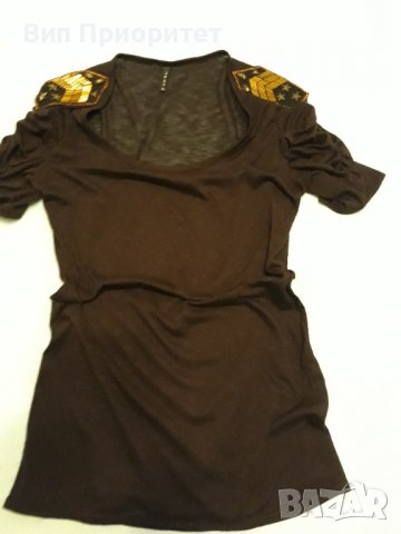 Блуза с къс ръкав биопамук-изтънен , дишащ и леко прозрачен, с пагони от ефектни златни орнаменти , снимка 2 - Тениски - 37509340