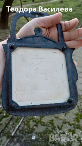 Метална подложка с порцеланова плочка , снимка 4 - Антикварни и старинни предмети - 33554572