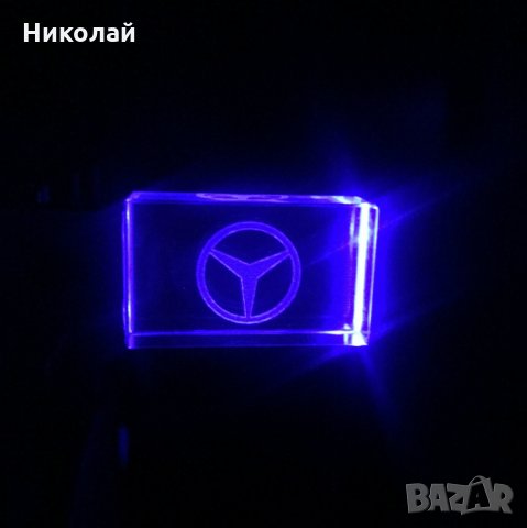 32 гб Светеща флашка Mercedes Benz , Мерцедес, снимка 2 - USB Flash памети - 28829834